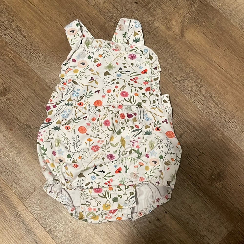 Stitchyfish floral bubble romper